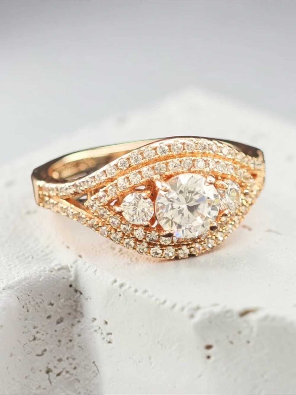 Gorgeous CZ Rose Gold Plated Ring 925 Sterling Silver Sz 6